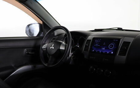 Mitsubishi Outlander III рестайлинг 3, 2010 год, 979 990 рублей, 14 фотография