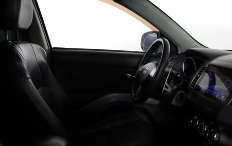 Mitsubishi Outlander III рестайлинг 3, 2010 год, 979 990 рублей, 12 фотография