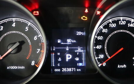 Mitsubishi Outlander III рестайлинг 3, 2010 год, 979 990 рублей, 17 фотография