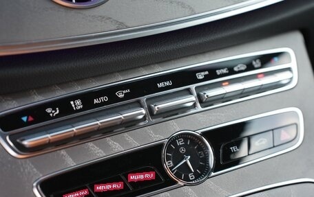 Mercedes-Benz CLS, 2018 год, 4 890 000 рублей, 12 фотография