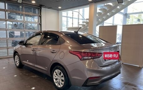 Hyundai Solaris II рестайлинг, 2018 год, 1 550 000 рублей, 5 фотография