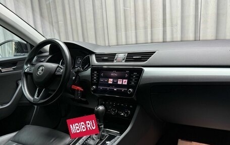 Skoda Superb III рестайлинг, 2017 год, 1 999 000 рублей, 12 фотография