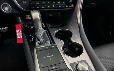 Lexus RX IV рестайлинг, 2022 год, 5 370 000 рублей, 15 фотография