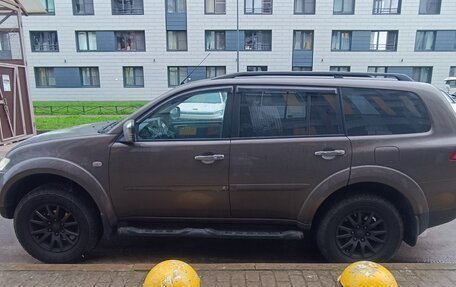 Mitsubishi Pajero Sport II рестайлинг, 2011 год, 2 500 000 рублей, 1 фотография