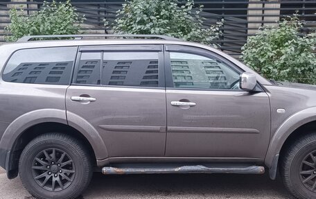 Mitsubishi Pajero Sport II рестайлинг, 2011 год, 2 500 000 рублей, 5 фотография
