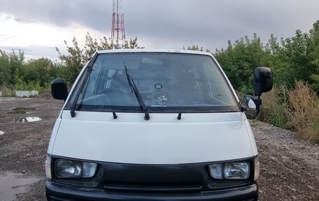 Toyota Town Ace III, 1995 год, 400 000 рублей, 1 фотография