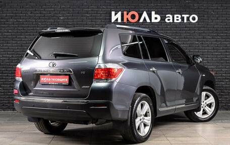 Toyota Highlander III, 2011 год, 2 150 000 рублей, 4 фотография