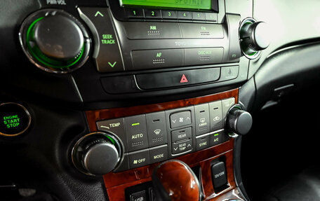 Toyota Highlander III, 2011 год, 2 150 000 рублей, 17 фотография