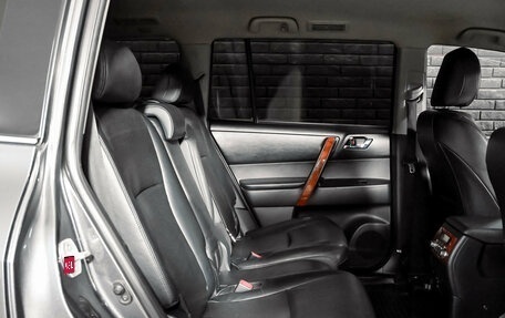Toyota Highlander III, 2011 год, 2 150 000 рублей, 21 фотография