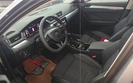 Skoda Superb III рестайлинг, 2022 год, 2 300 000 рублей, 16 фотография