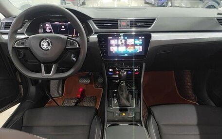 Skoda Superb III рестайлинг, 2022 год, 2 300 000 рублей, 11 фотография