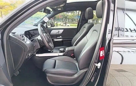 Mercedes-Benz GLB, 2022 год, 1 999 999 рублей, 6 фотография