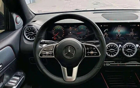 Mercedes-Benz GLB, 2022 год, 1 999 999 рублей, 7 фотография