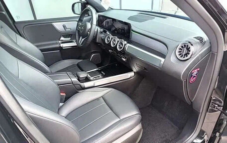 Mercedes-Benz GLB, 2022 год, 1 999 999 рублей, 14 фотография