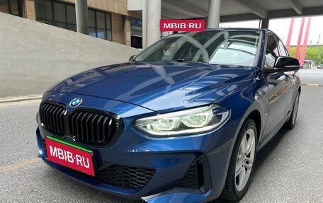 BMW 1 серия, 2022 год, 2 000 000 рублей, 1 фотография