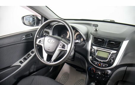 Hyundai Solaris II рестайлинг, 2011 год, 729 000 рублей, 11 фотография