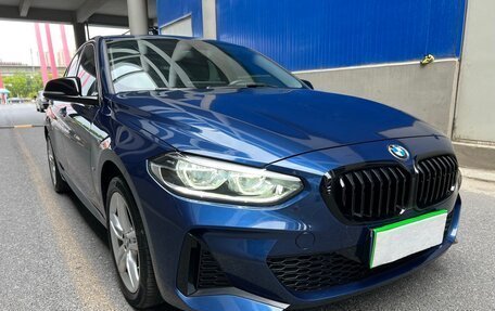 BMW 1 серия, 2022 год, 2 000 000 рублей, 3 фотография