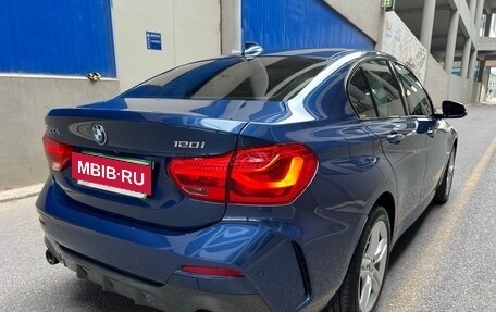 BMW 1 серия, 2022 год, 2 000 000 рублей, 6 фотография