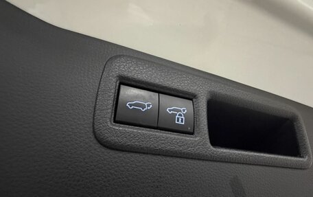 Toyota Harrier, 2022 год, 4 650 000 рублей, 20 фотография
