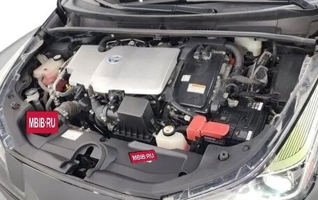 Toyota Prius IV XW50, 2023 год, 1 700 000 рублей, 6 фотография