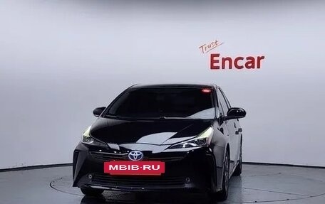 Toyota Prius IV XW50, 2023 год, 1 700 000 рублей, 3 фотография