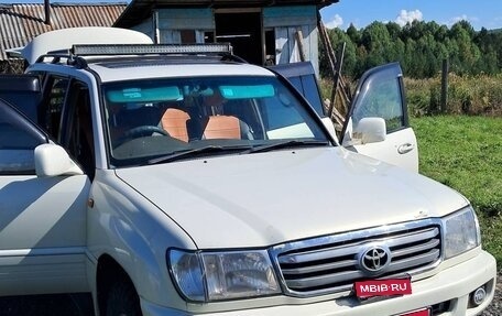 Toyota Land Cruiser 100 рестайлинг 2, 1998 год, 1 990 000 рублей, 1 фотография