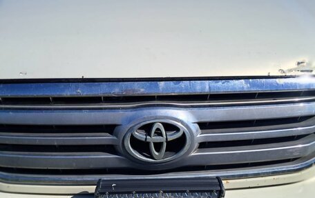 Toyota Land Cruiser 100 рестайлинг 2, 1998 год, 1 990 000 рублей, 7 фотография