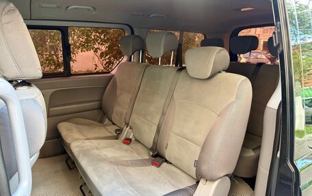 Hyundai H-1 II рестайлинг, 2012 год, 1 685 000 рублей, 15 фотография