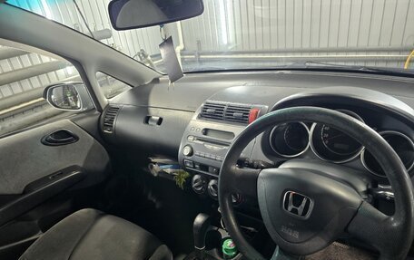 Honda Fit III, 2002 год, 330 000 рублей, 3 фотография