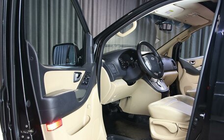 Hyundai Grand Starex Grand Starex I рестайлинг 2, 2013 год, 1 649 000 рублей, 9 фотография