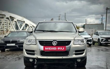 Volkswagen Touareg III, 2008 год, 675 000 рублей, 2 фотография