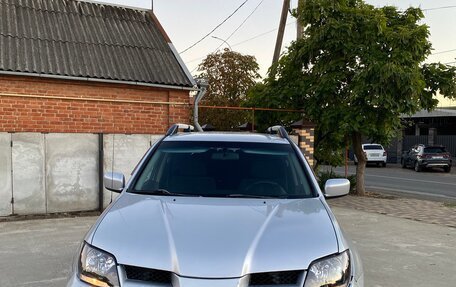 Mitsubishi Outlander III рестайлинг 3, 2004 год, 620 000 рублей, 2 фотография
