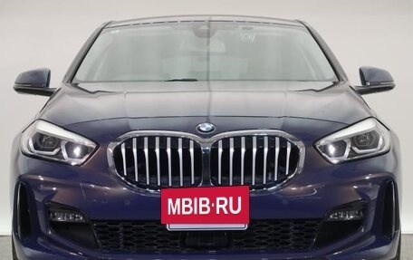 BMW 1 серия, 2022 год, 1 500 000 рублей, 2 фотография