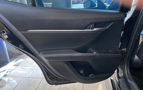 Toyota Camry, 2022 год, 2 400 000 рублей, 5 фотография