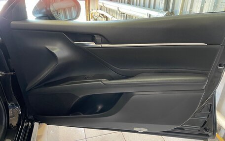 Toyota Camry, 2022 год, 2 400 000 рублей, 11 фотография