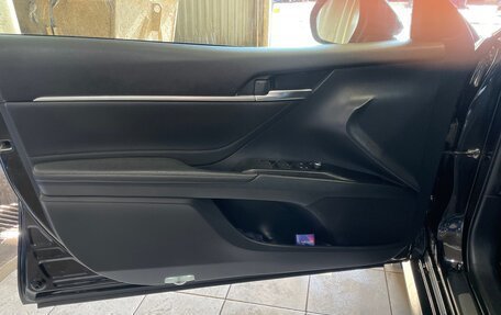 Toyota Camry, 2022 год, 2 400 000 рублей, 6 фотография