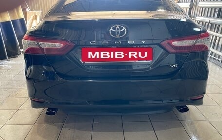 Toyota Camry, 2022 год, 2 400 000 рублей, 4 фотография