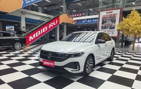 Volkswagen Lavida, 2023 год, 1 500 000 рублей, 1 фотография
