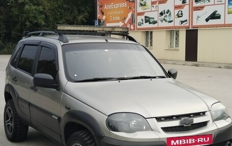 Chevrolet Niva I рестайлинг, 2010 год, 450 000 рублей, 2 фотография