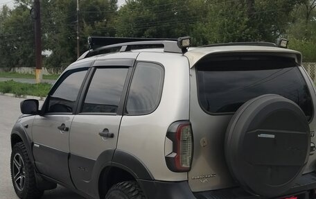 Chevrolet Niva I рестайлинг, 2010 год, 450 000 рублей, 7 фотография