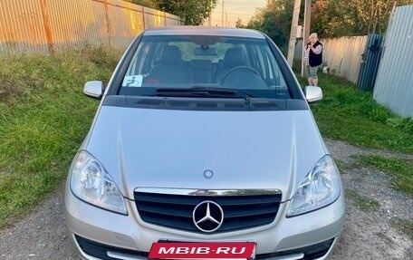 Mercedes-Benz A-Класс, 2012 год, 950 000 рублей, 9 фотография