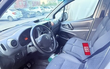 Peugeot Partner II рестайлинг 2, 2011 год, 700 000 рублей, 6 фотография