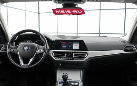 BMW 3 серия, 2019 год, 3 190 000 рублей, 8 фотография