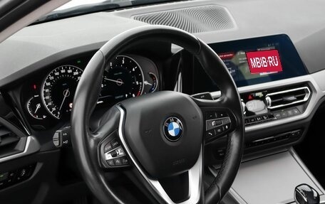 BMW 3 серия, 2019 год, 3 190 000 рублей, 11 фотография