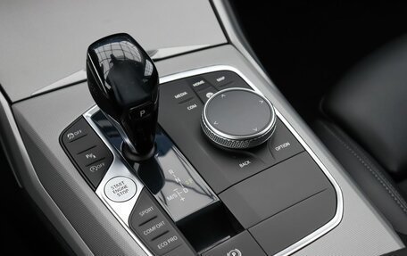 BMW 3 серия, 2019 год, 3 190 000 рублей, 16 фотография