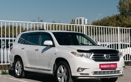 Toyota Highlander III, 2011 год, 1 770 000 рублей, 3 фотография