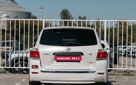 Toyota Highlander III, 2011 год, 1 770 000 рублей, 6 фотография