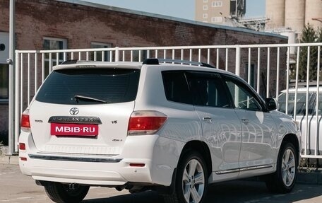 Toyota Highlander III, 2011 год, 1 770 000 рублей, 5 фотография