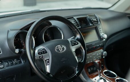 Toyota Highlander III, 2011 год, 1 770 000 рублей, 11 фотография
