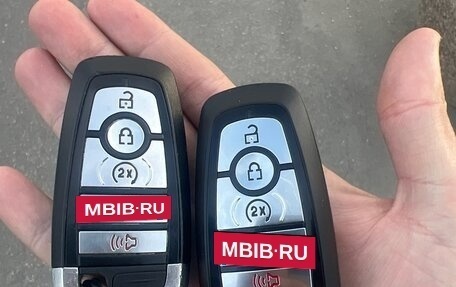 Ford Mustang VI рестайлинг, 2019 год, 3 250 000 рублей, 8 фотография